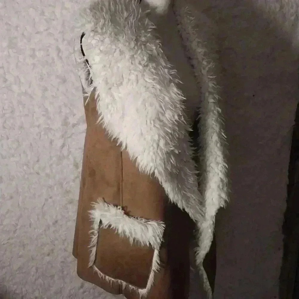 C&C California Sherpa lined Vest Size L - Picture 5 of 9